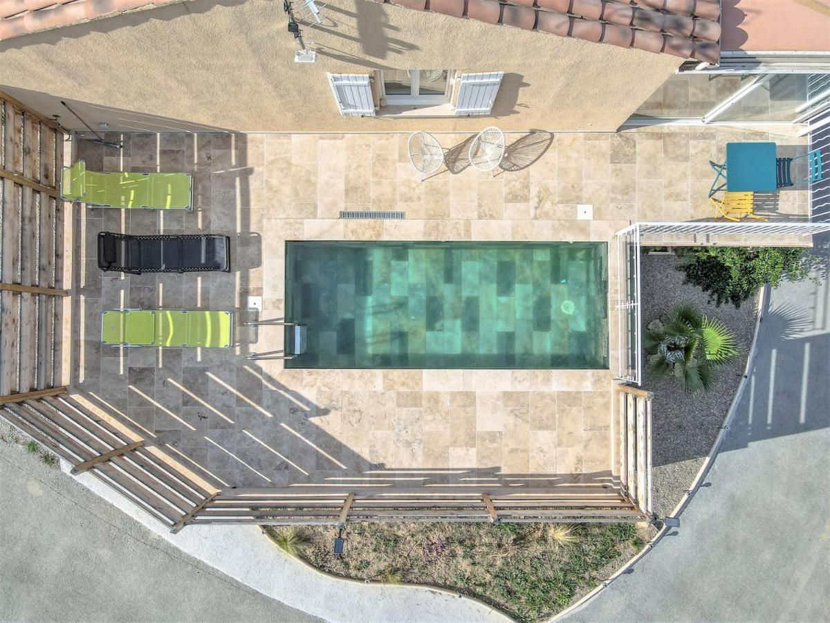 Charmante Maison Climatisee Avec Piscine Драгинян Екстериор снимка