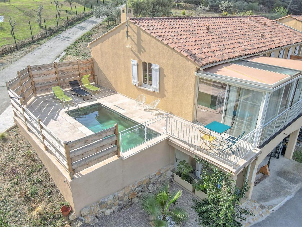 Charmante Maison Climatisee Avec Piscine Драгинян Екстериор снимка