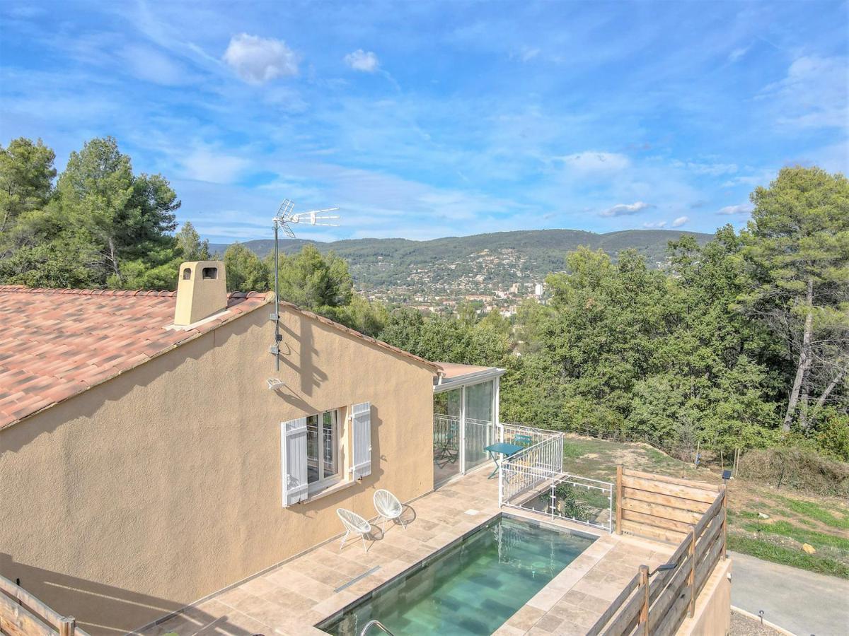 Charmante Maison Climatisee Avec Piscine Драгинян Екстериор снимка