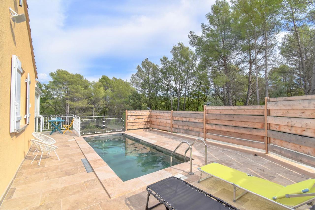 Charmante Maison Climatisee Avec Piscine Драгинян Екстериор снимка