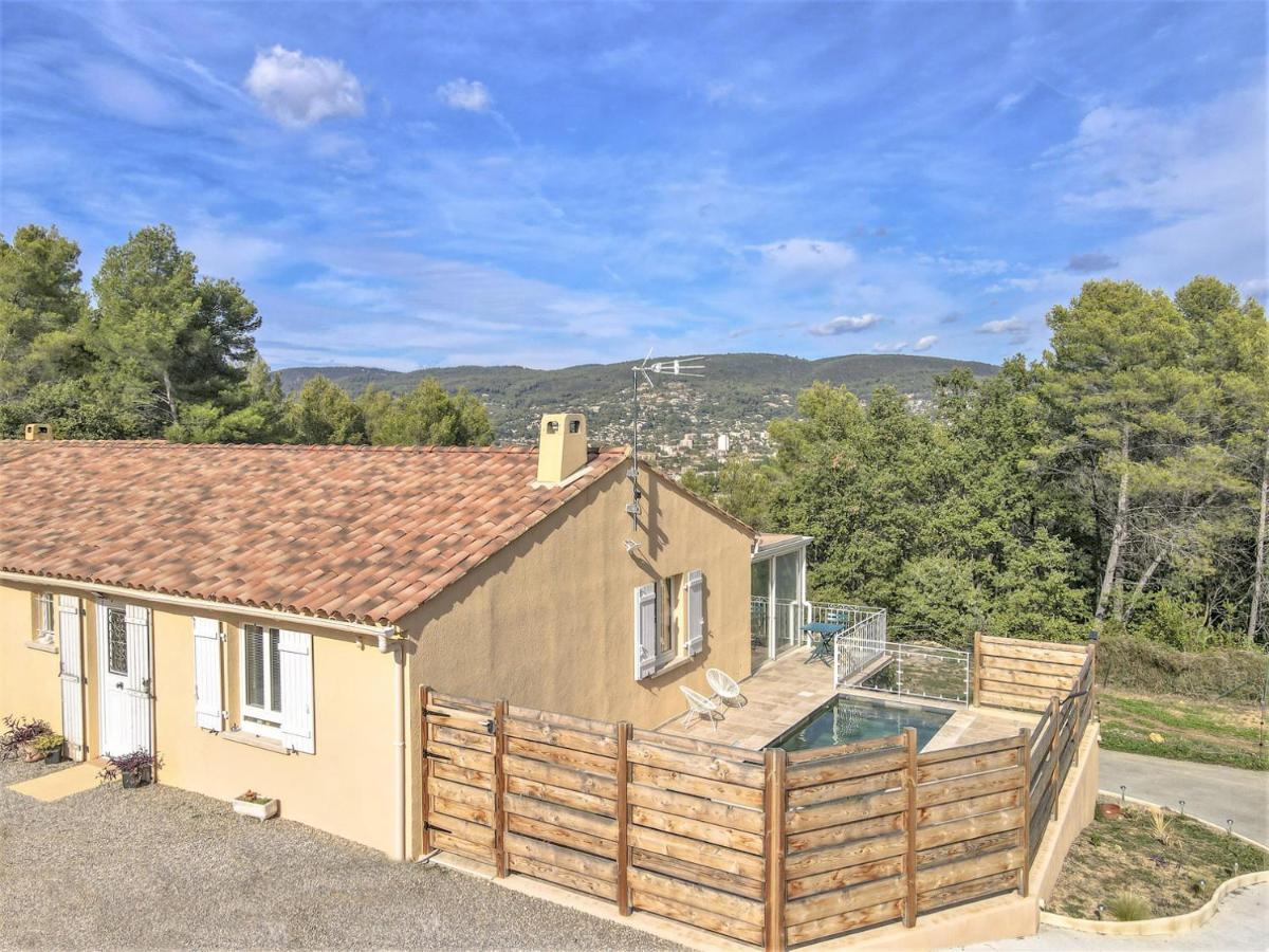 Charmante Maison Climatisee Avec Piscine Драгинян Екстериор снимка