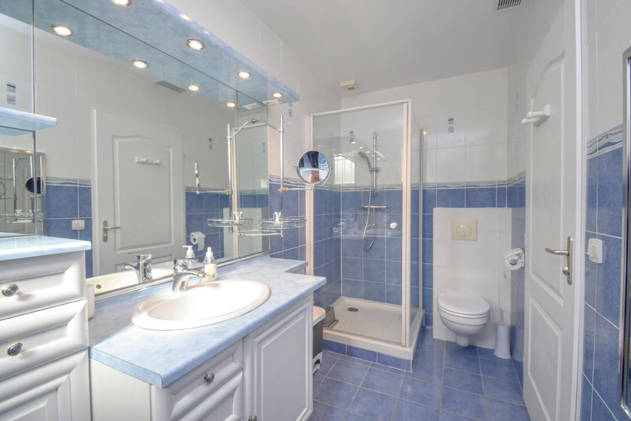 Charmante Maison Climatisee Avec Piscine Драгинян Екстериор снимка